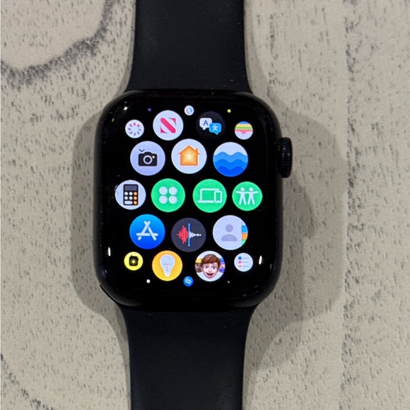 Apple Watch Series 9 44mm GPS + Cellular with Black Sports Band. Excellent Cond. - Picture 8 of 10